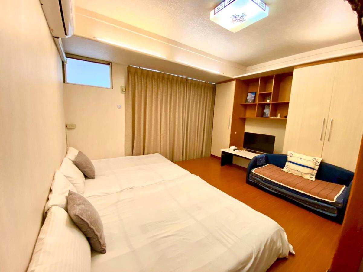 Fengjia Pig'S House Apartamento Taichung Exterior foto